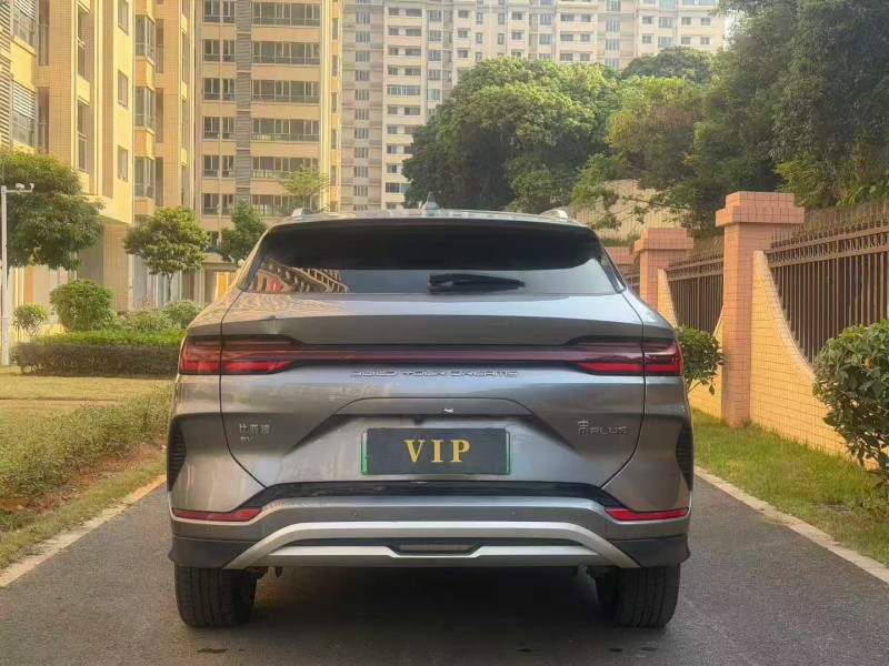 广州23年比亚迪宋9