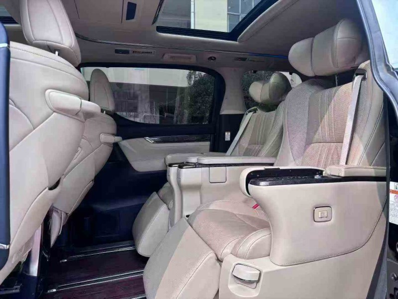 赣州19年丰田埃尔法4