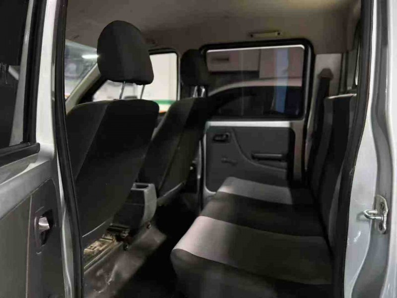 成都23年长安汽车星卡5