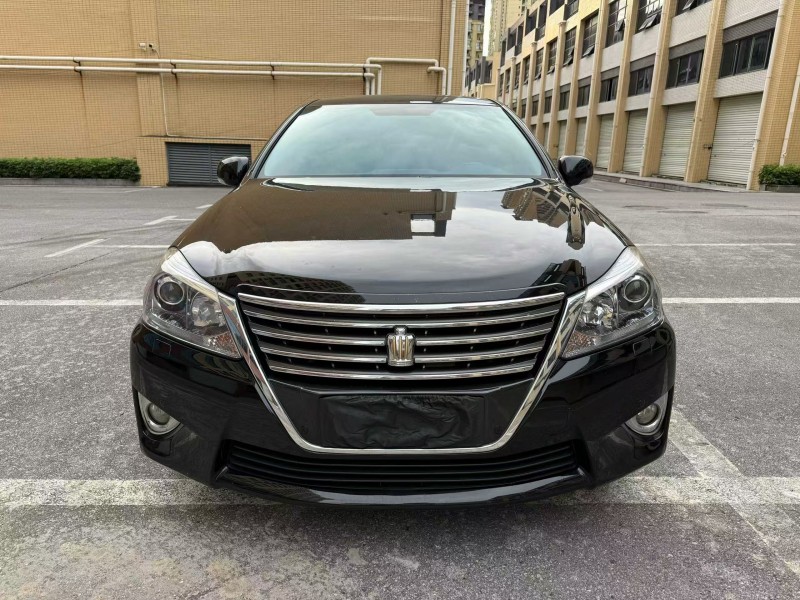 广州14年丰田皇冠1