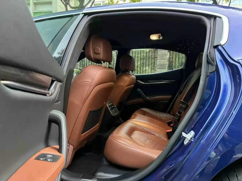 广州22年玛莎拉蒂Ghibli4