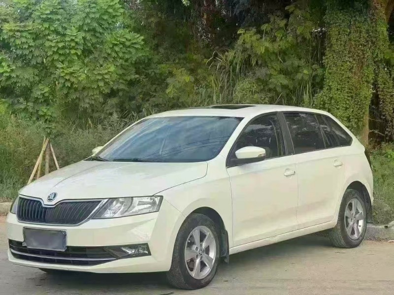 汕头18年斯柯达昕动3