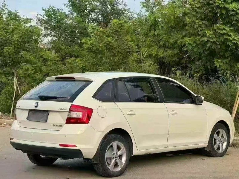 汕头18年斯柯达昕动7