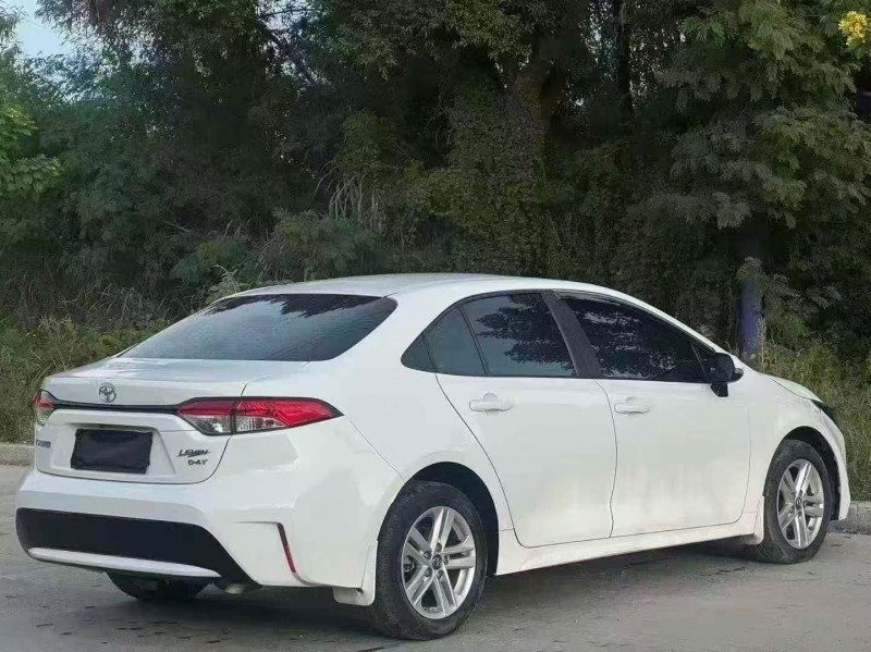 汕头22年丰田雷凌8