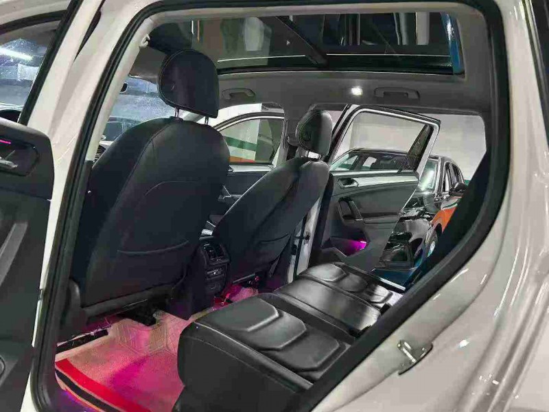 成都17年大众途观5