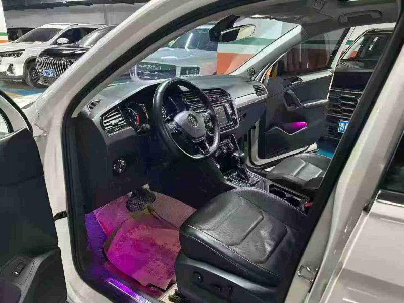 成都17年大众途观6