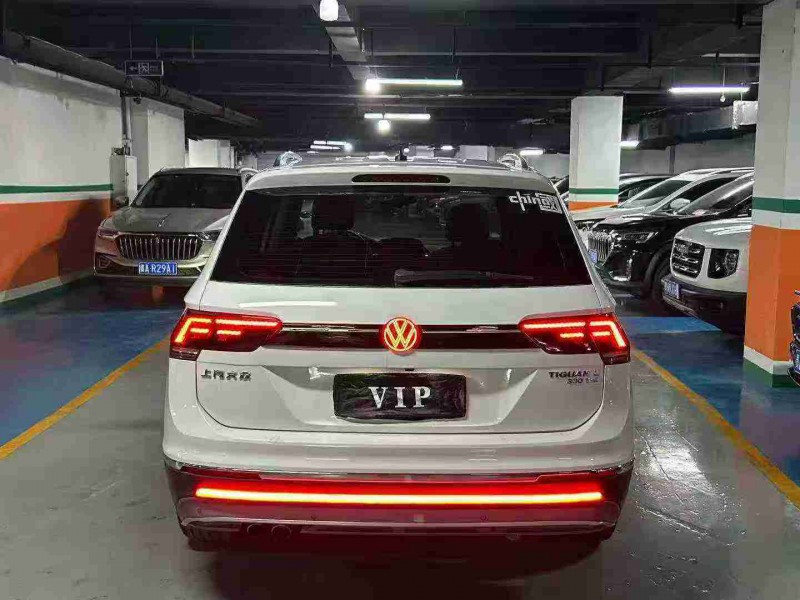 成都17年大众途观8