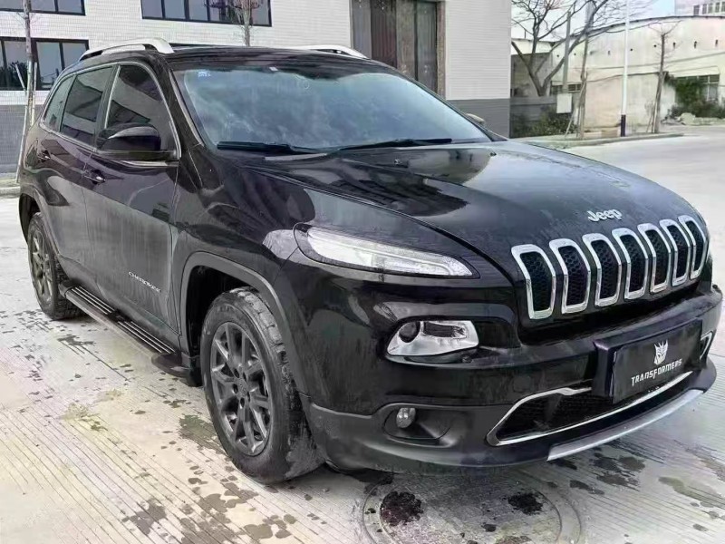 汕头20年Jeep自由光2