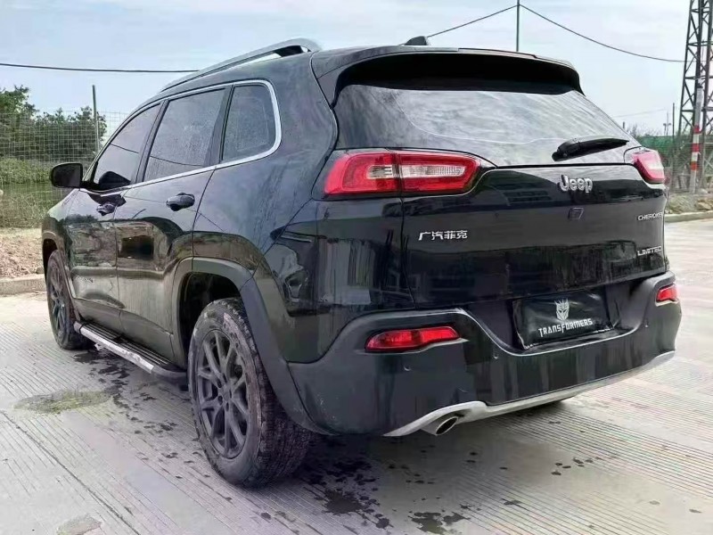 汕头20年Jeep自由光7