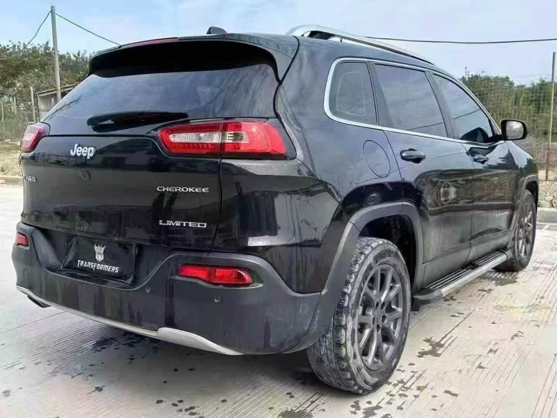 汕头20年Jeep自由光8