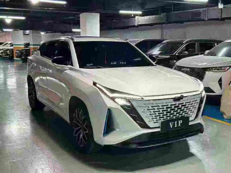 成都23年长安汽车欧尚3