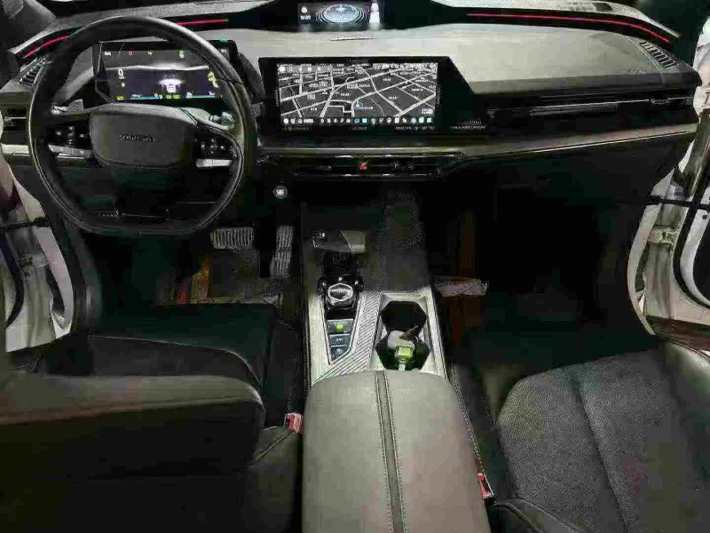 成都23年长安汽车欧尚5