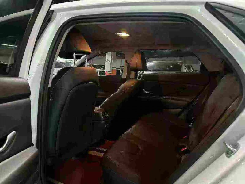 成都24年现代伊兰特6