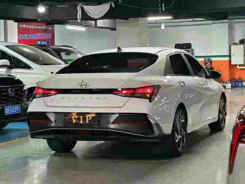 成都24年现代伊兰特7