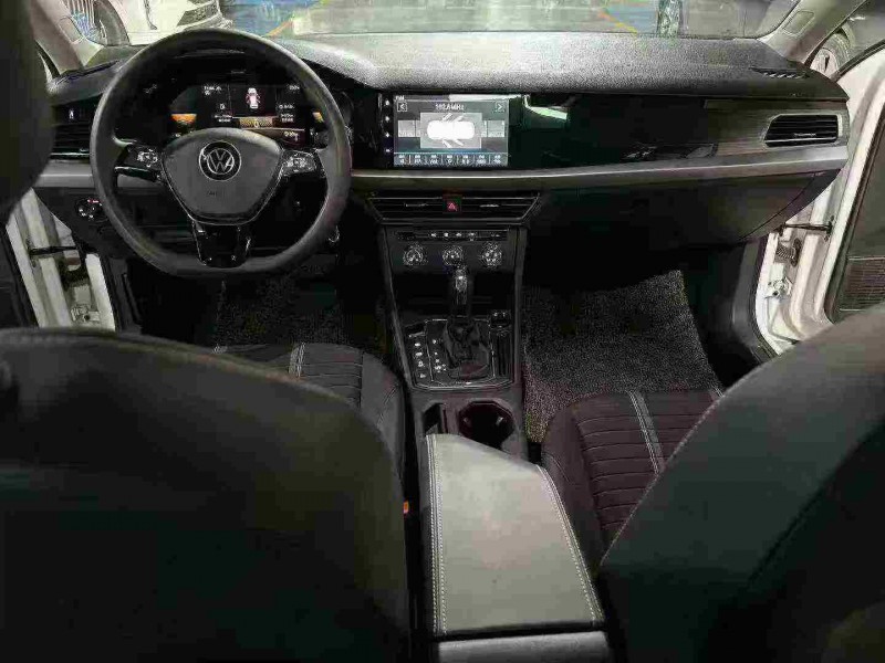 成都24年大众朗逸5