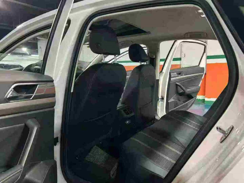 成都24年大众朗逸6