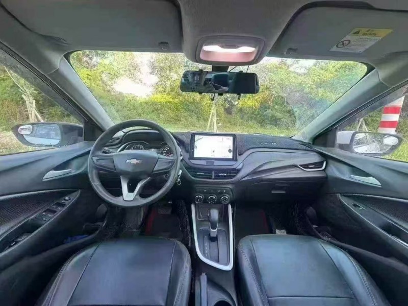 汕头22年雪佛兰科沃兹5