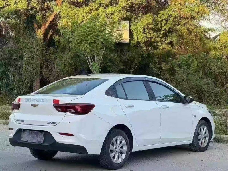 汕头22年雪佛兰科沃兹8