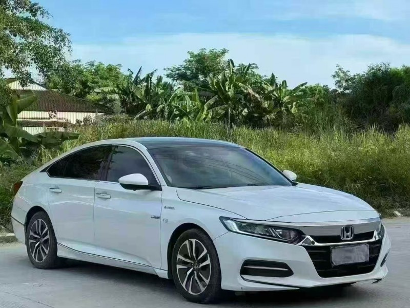 汕头17年本田雅阁2