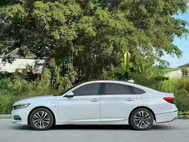 汕头17年本田雅阁3