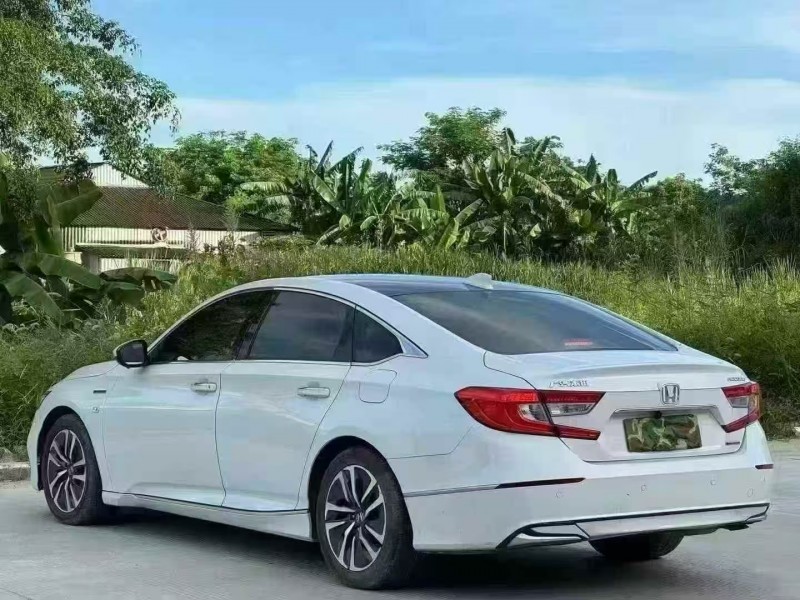 汕头17年本田雅阁7