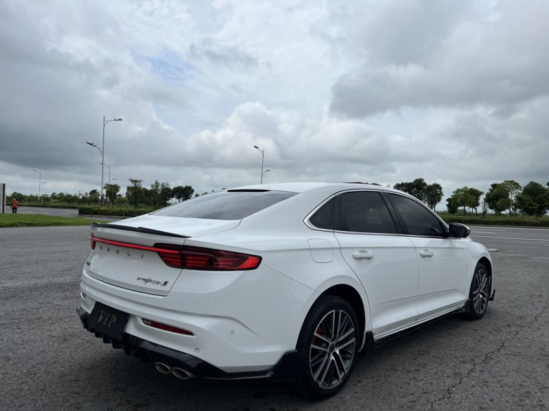 盐城23年吉利星瑞8