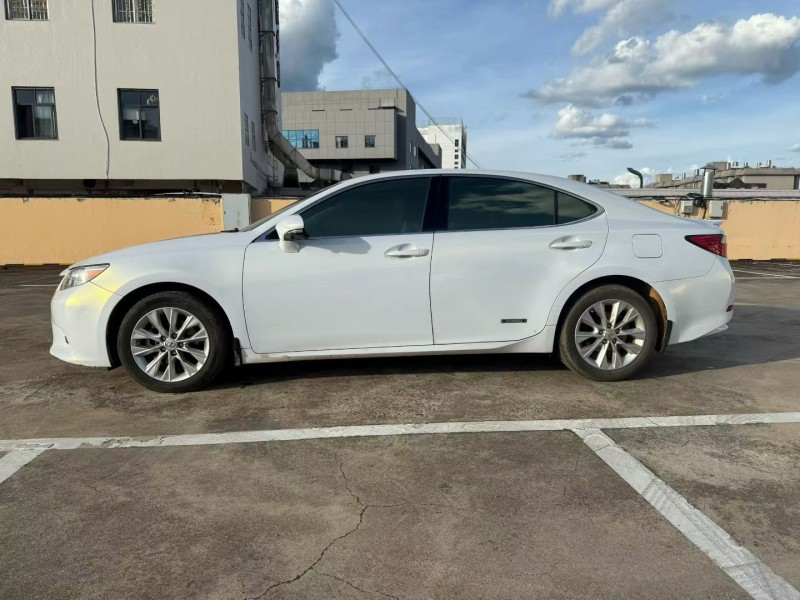 玉溪14年雷克萨斯ES3