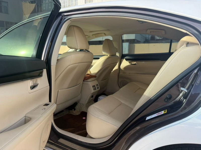 玉溪14年雷克萨斯ES5