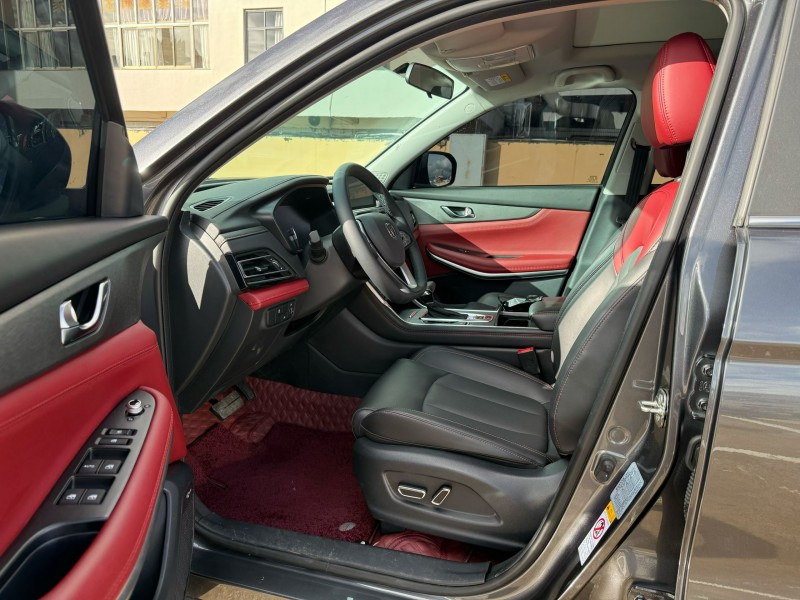 玉溪23年长安汽车CS756