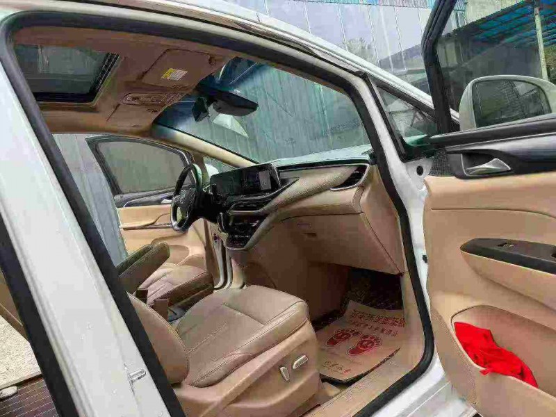 徐州21年别克GL86