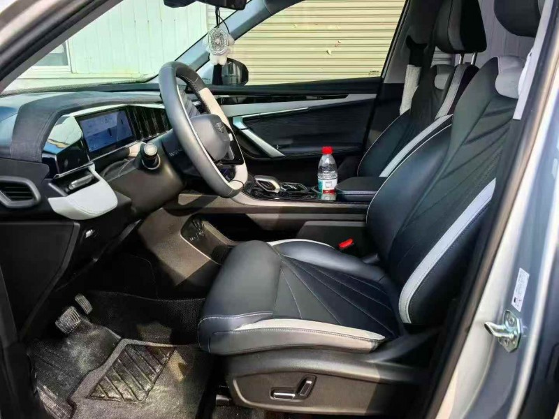 淮安24年吉利博越5