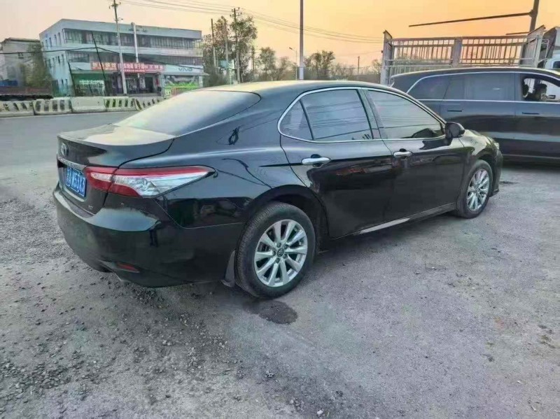 乌鲁木齐20年丰田凯美瑞6