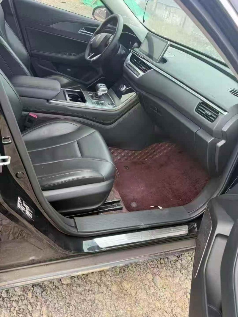 乌鲁木齐22年红旗H52