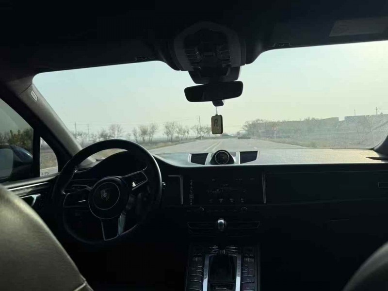 乌鲁木齐20年保时捷Macan7