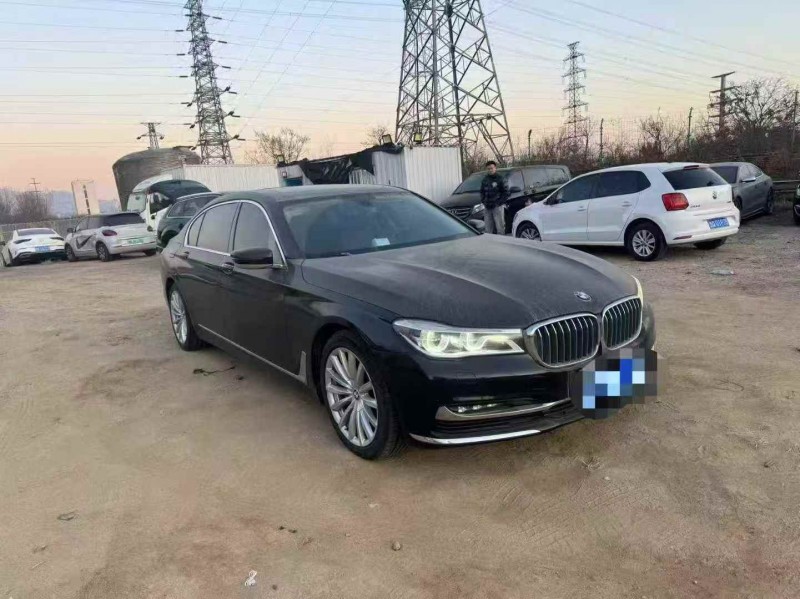 青岛17年宝马7系3