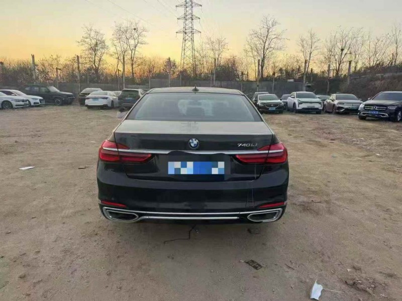 青岛17年宝马7系9