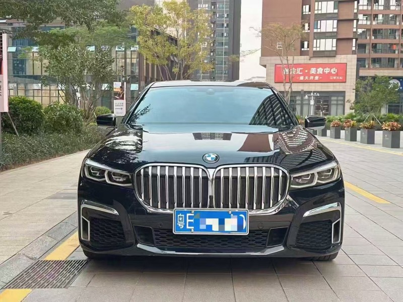 广州22年宝马7系1