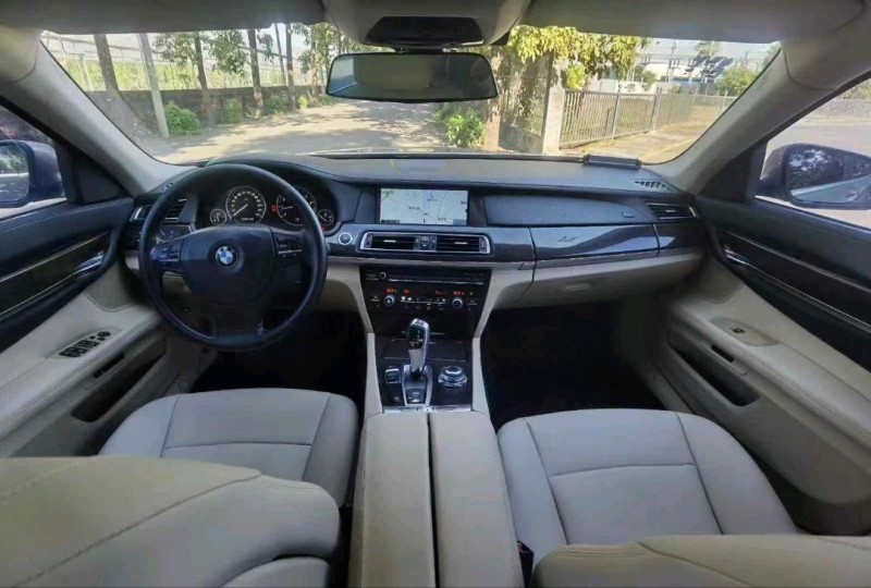 广州12年宝马7系5