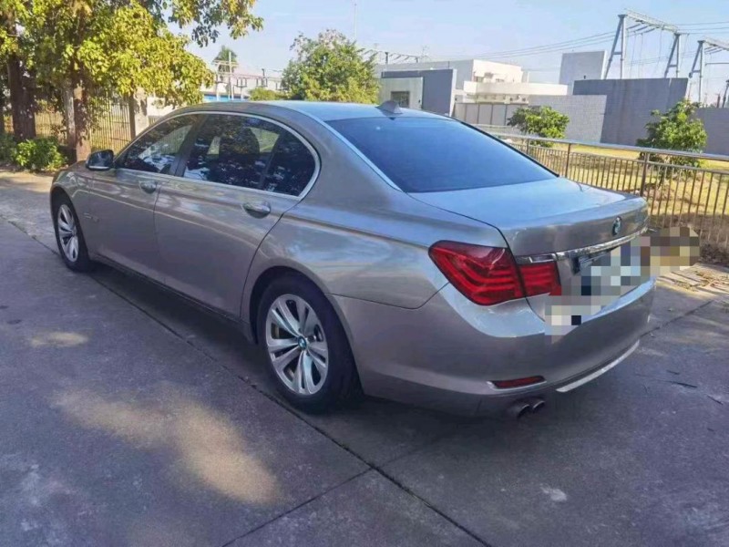 广州12年宝马7系8