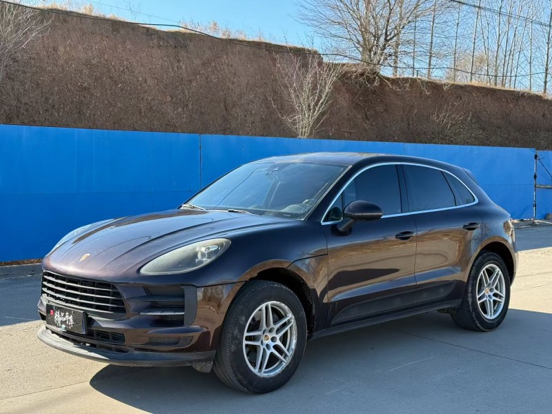 青岛20年保时捷Macan2