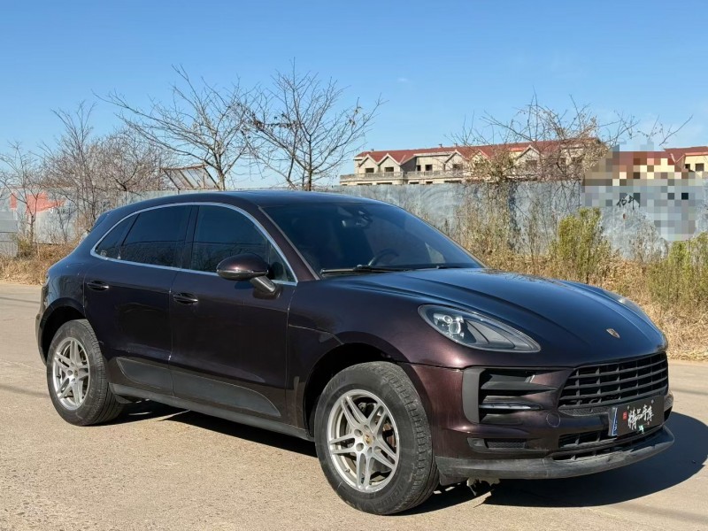 青岛20年保时捷Macan3