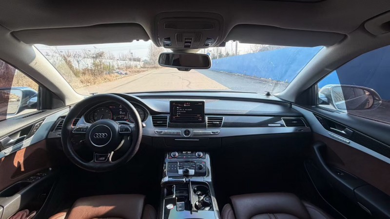 青岛15年奥迪A8L4