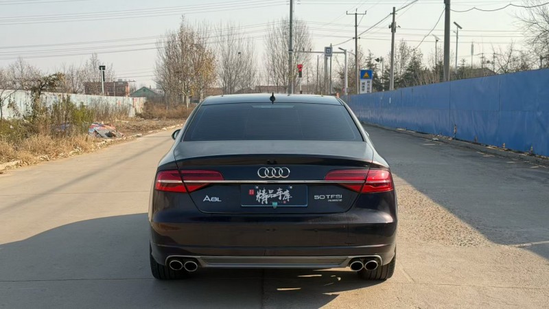 青岛15年奥迪A8L9