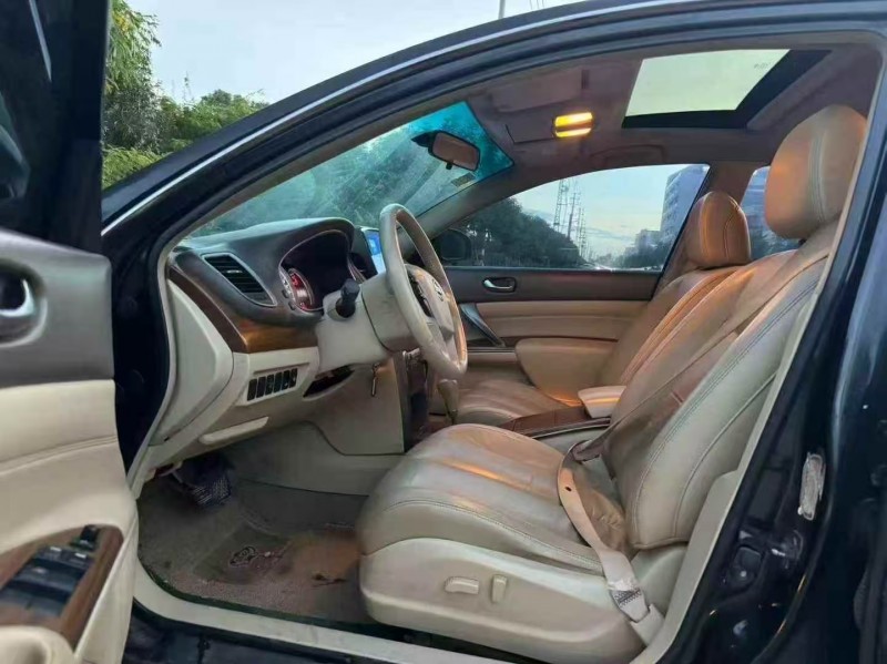 汕头11年日产天籁4