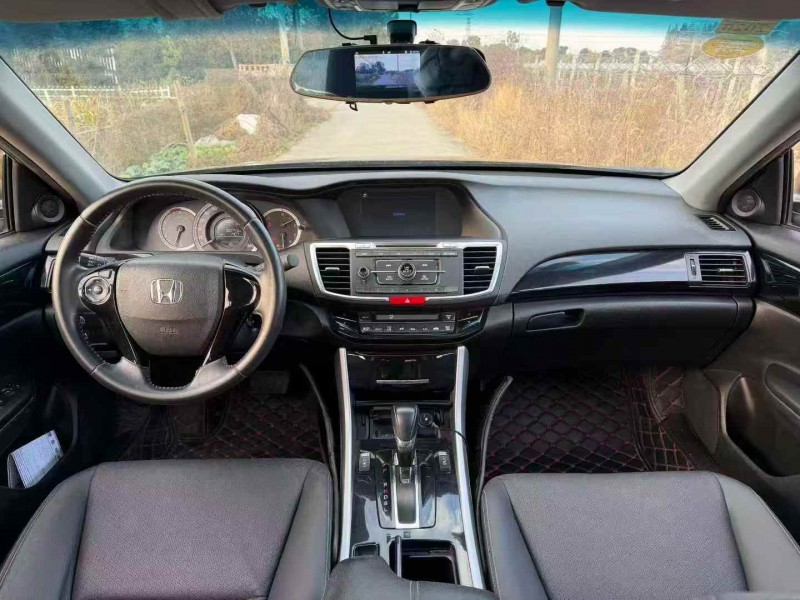 湖州18年本田雅阁4