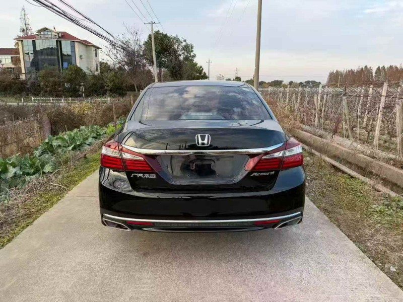 湖州18年本田雅阁9