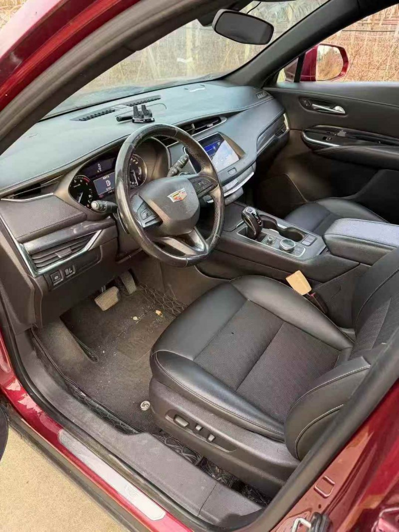 嘉兴19年凯迪拉克XT44