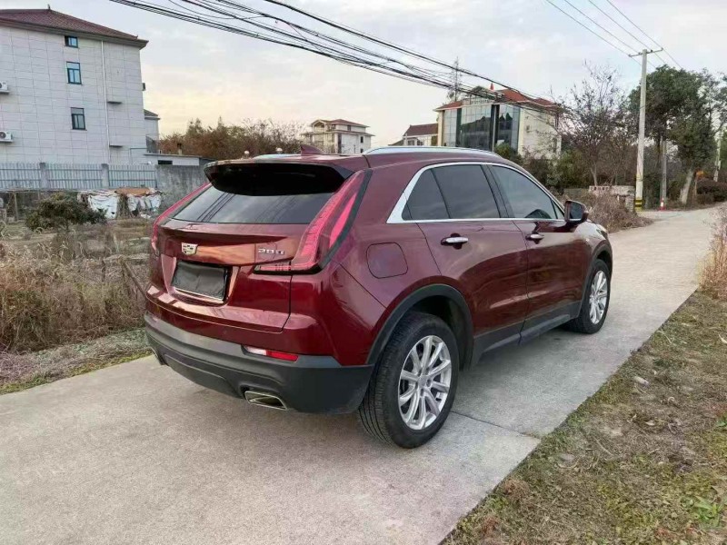 嘉兴19年凯迪拉克XT47