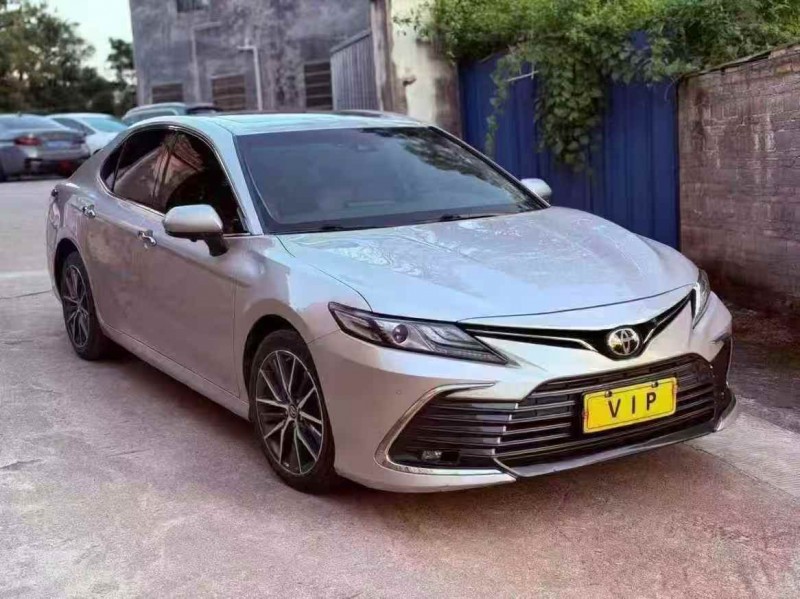 梧州22年丰田凯美瑞3