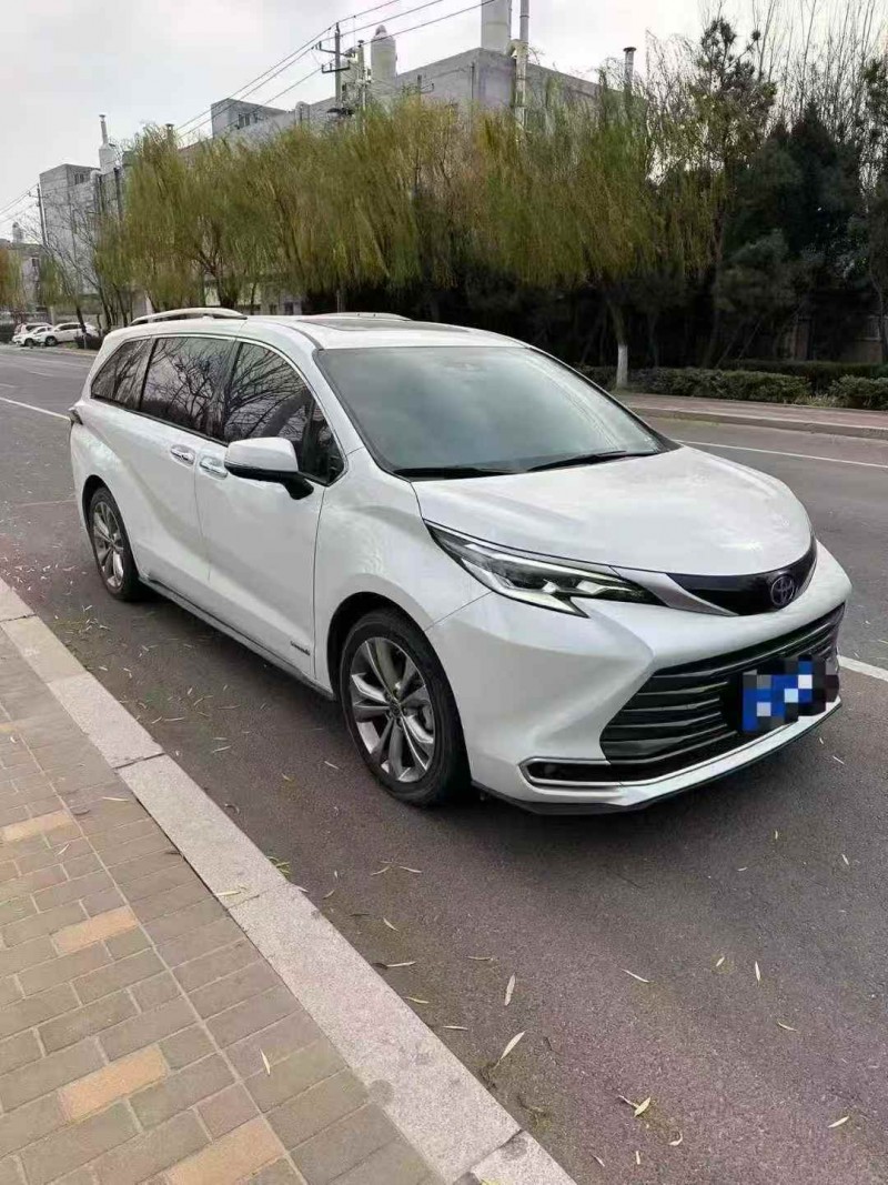 淄博24年丰田塞纳2